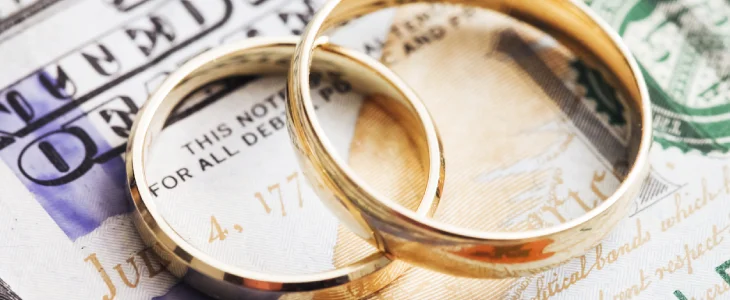 Rings and money to represent a divorce